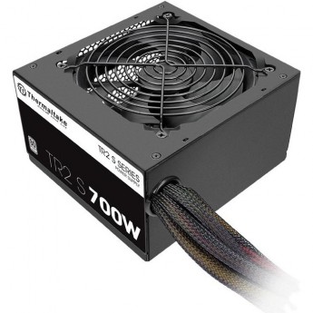 Блок питания THERMALTAKE TR2 S 700W черный Блок питания THERMALTAKE TR2 S 700W черный